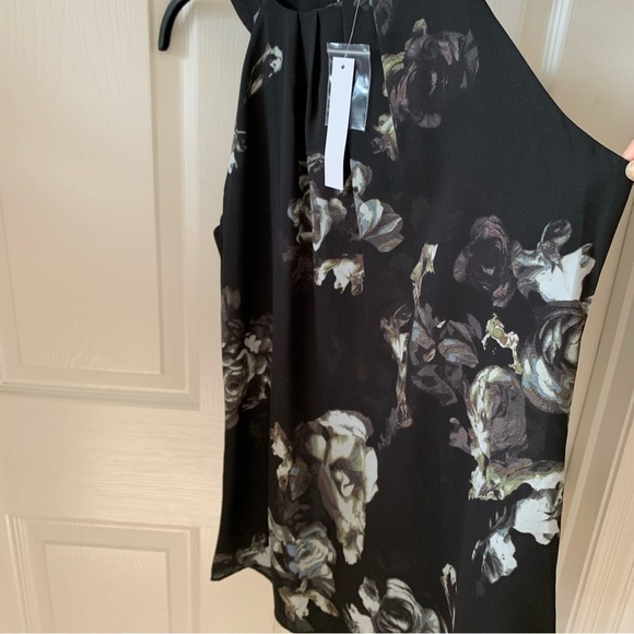 VIOLET + CLAIRE dark floral sleeveless round neck top office date night dressy - Picture 9 of 12